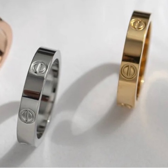 LUXURY SILVER SCREW RING LOVE BAND RING - Picture 11 of 16